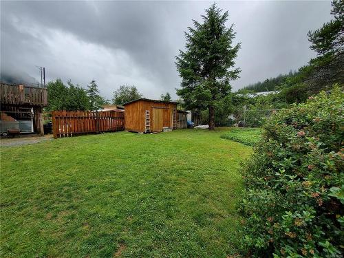 860 Jewitt Dr, Tahsis, BC - Outdoor