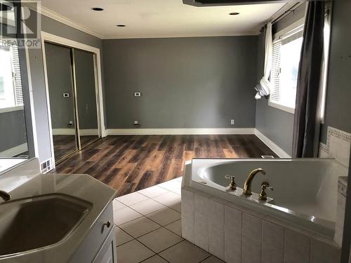 3344 Parish Road, Houston, BC - Indoor Photo Showing Bathroom