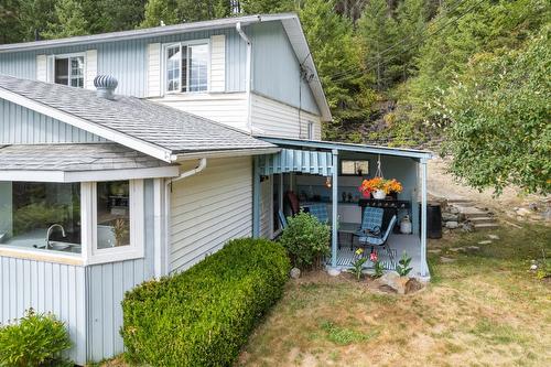 330 27Th Avenue N, Erickson, BC - Outdoor With Exterior