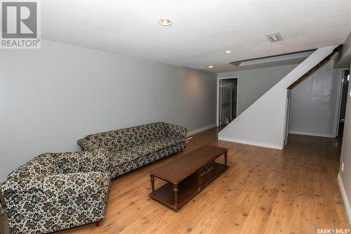 200 Russell Street, Luseland, SK - Indoor Photo Showing Other Room