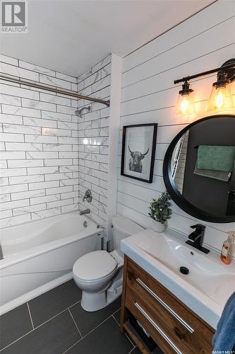 127 Atlantic Avenue, Kerrobert, SK - Indoor Photo Showing Bathroom