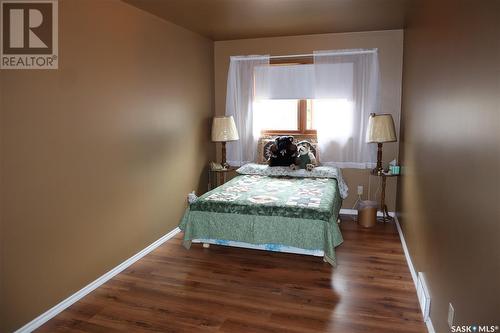 400 5Th Avenue, Denare Beach, SK - Indoor Photo Showing Bedroom