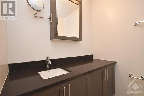 242 Rideau Street Unit#2107, Ottawa, ON - Indoor Photo Showing Bathroom