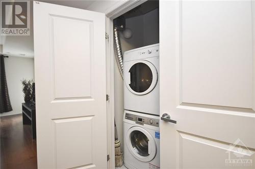 242 Rideau Street Unit#2107, Ottawa, ON - Indoor Photo Showing Laundry Room