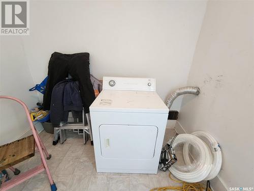 102 1St Avenue E, Hafford, SK - Indoor Photo Showing Laundry Room