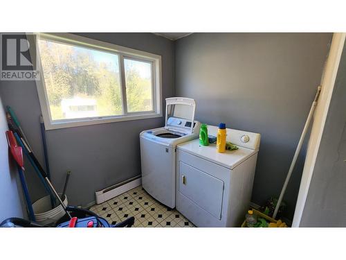 3409 6Th Street, Houston, BC - Indoor Photo Showing Laundry Room