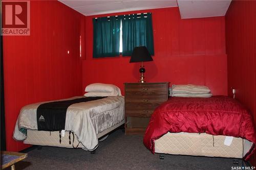 537 4Th Street W, Shaunavon, SK - Indoor Photo Showing Bedroom