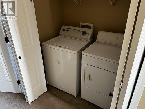 11304 88A Street, Fort St. John, BC - Indoor Photo Showing Laundry Room