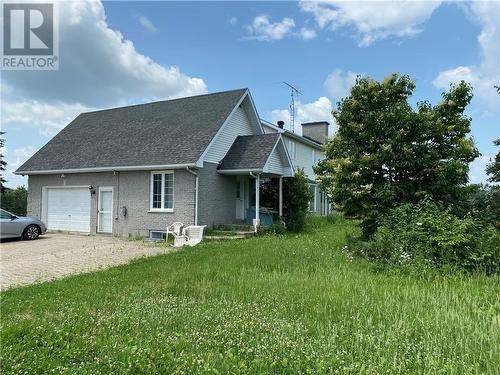 garage on the side of the house - 6370 County 17 Road, Plantagenet, ON - Outdoor