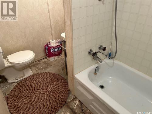 307 1St Street E, Wynyard, SK - Indoor Photo Showing Bathroom
