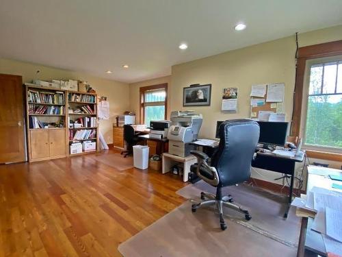 5920 Wikki-Up Creek Fs Road, Barriere, BC - Indoor Photo Showing Office