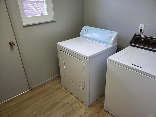 24-500 Muchalat Pl, Gold River, BC - Indoor Photo Showing Laundry Room