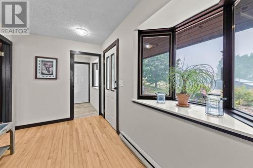 6332 Beaton Rd, Kamloops, BC - Indoor Photo Showing Other Room