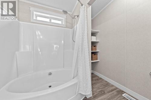 6332 Beaton Rd, Kamloops, BC - Indoor Photo Showing Bathroom