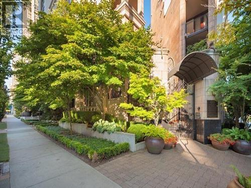 1298 Richards Street, Vancouver, BC - Outdoor