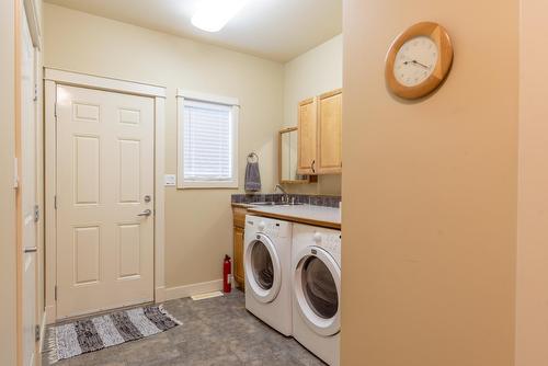4385 View Ridge Road, Bonnington Falls, BC - Indoor Photo Showing Laundry Room