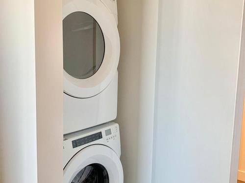 Laundry room - 612-200 Boul. Marcel-Laurin, Montréal (Saint-Laurent), QC - Indoor Photo Showing Laundry Room
