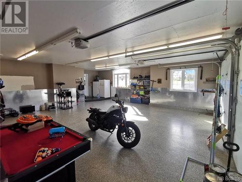 515 Principale, Pointe-Verte, NB - Indoor Photo Showing Garage