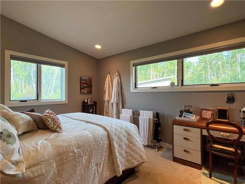 180 Whirlpool Drive, Onanole, MB - Indoor Photo Showing Bedroom