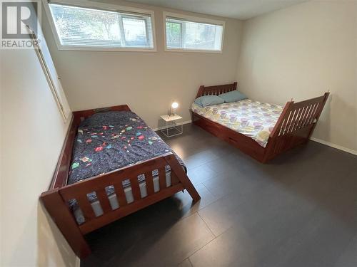 2960 Mabry Road, Lee Creek, BC - Indoor Photo Showing Bedroom