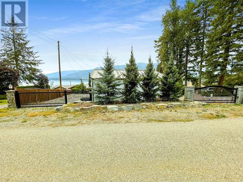 2960 Mabry Road, Lee Creek, BC - Outdoor