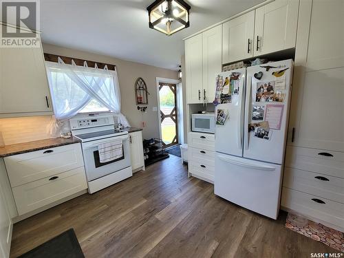 619 Loon Crescent, Loon Lake, SK - Indoor Photo Showing Kitchen