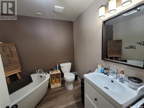 619 Loon Crescent, Loon Lake, SK - Indoor Photo Showing Bathroom