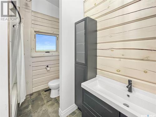 101 Westview Drive, Swift Current, SK - Indoor Photo Showing Bathroom