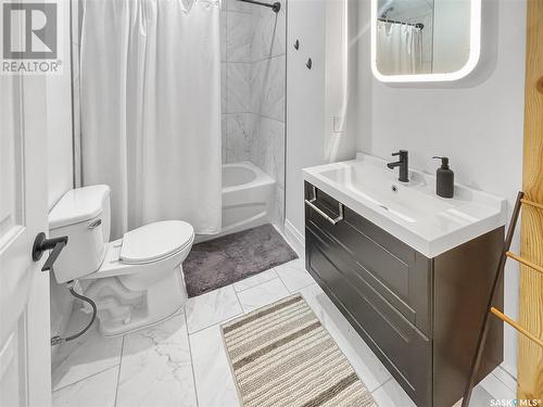 101 Westview Drive, Swift Current, SK - Indoor Photo Showing Bathroom
