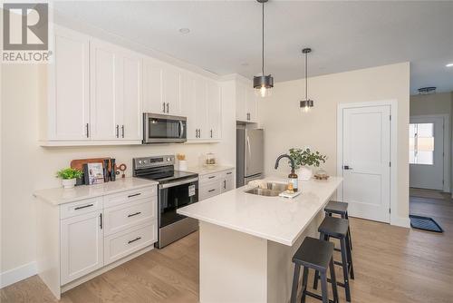 733 Anise Lane, Sarnia, ON - Indoor Photo Showing Kitchen With Double Sink With Upgraded Kitchen