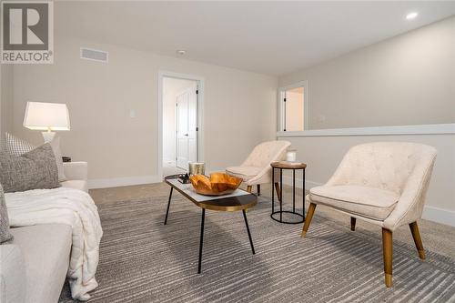 733 Anise Lane, Sarnia, ON - Indoor Photo Showing Living Room