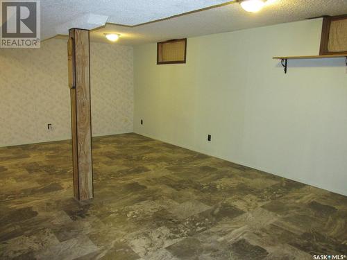 210 Maple Road E, Nipawin, SK - Indoor Photo Showing Other Room