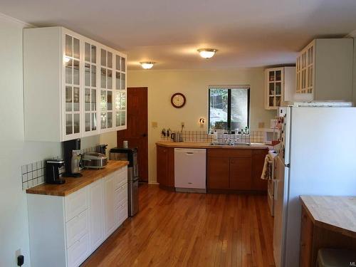 312 Mariners Way, Mayne Island, BC - Indoor