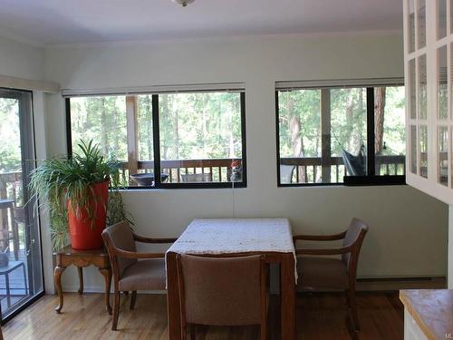 312 Mariners Way, Mayne Island, BC - Indoor Photo Showing Dining Room