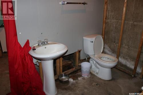 510 Gertie Street, Moosomin, SK - Indoor Photo Showing Bathroom