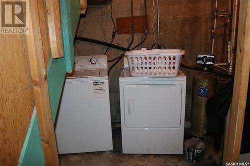 510 Gertie Street, Moosomin, SK - Indoor Photo Showing Laundry Room