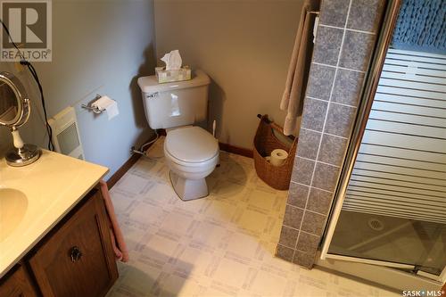 302 Barrows Street, Maryfield, SK - Indoor Photo Showing Bathroom