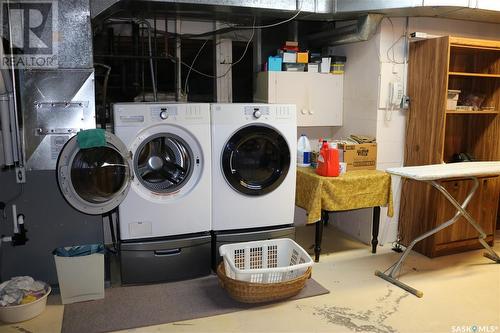 302 Barrows Street, Maryfield, SK - Indoor Photo Showing Laundry Room