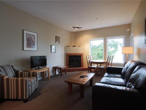 510-1971 Harbour Dr, Ucluelet, BC - Indoor Photo Showing Living Room With Fireplace