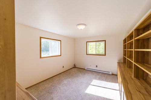 15127 Oliver Road, Gray Creek, BC - Indoor Photo Showing Other Room