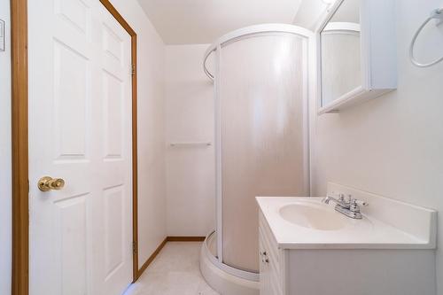 15127 Oliver Road, Gray Creek, BC - Indoor Photo Showing Bathroom