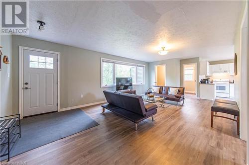 808 Main Street, Sauble Beach, ON - Indoor Photo Showing Living Room