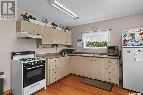 402 Aspen Place, Paddockwood Rm No. 520, SK - Indoor Photo Showing Kitchen With Double Sink
