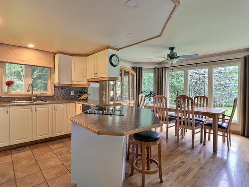 Vue d'ensemble - 189 Ch. Du Petit-Cayamant, Cayamant, QC - Indoor Photo Showing Dining Room