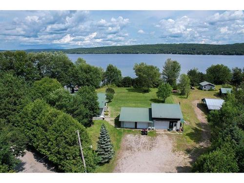 Bord de l'eau - 189 Ch. Du Petit-Cayamant, Cayamant, QC - Outdoor With Body Of Water