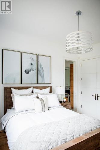 9 Gallagher Crescent, Springwater, ON - Indoor Photo Showing Bedroom