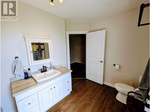 5961 242 Road, Fort St. John, BC - Indoor Photo Showing Bathroom