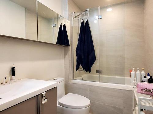 Salle de bains - 530-1550 Rue Des Bassins, Montréal (Le Sud-Ouest), QC - Indoor Photo Showing Bathroom