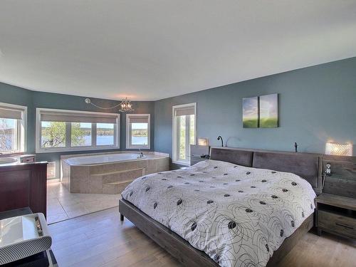 Master bedroom - 773 Ch. De La Mine-Goldex, Val-D'Or, QC - Indoor Photo Showing Bedroom