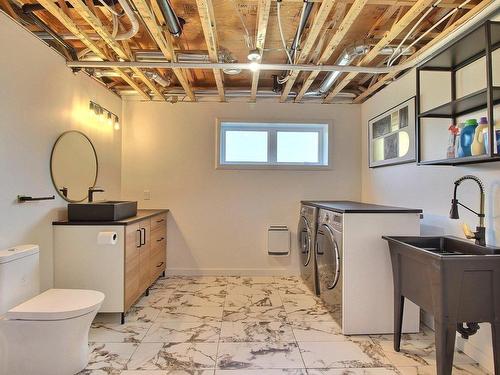 Bathroom - 170 Rue Des Parulines, Val-D'Or, QC - Indoor Photo Showing Laundry Room